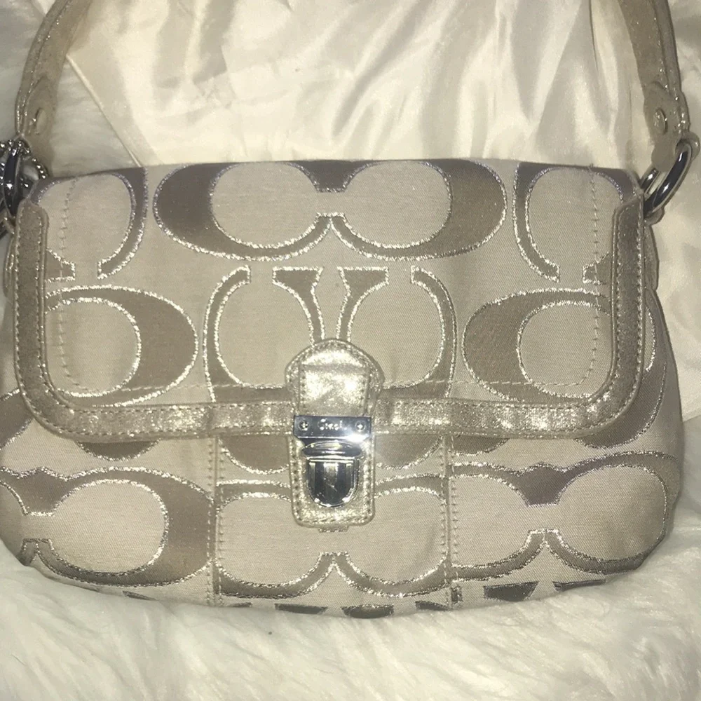 AUTHENTIC “COACH POPPY GLAM” PURSE - Picture 3 of 15
